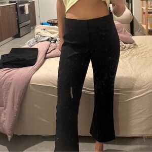 Black Zara Women's Pants; ankle cut super cute just too big. Like new no issues